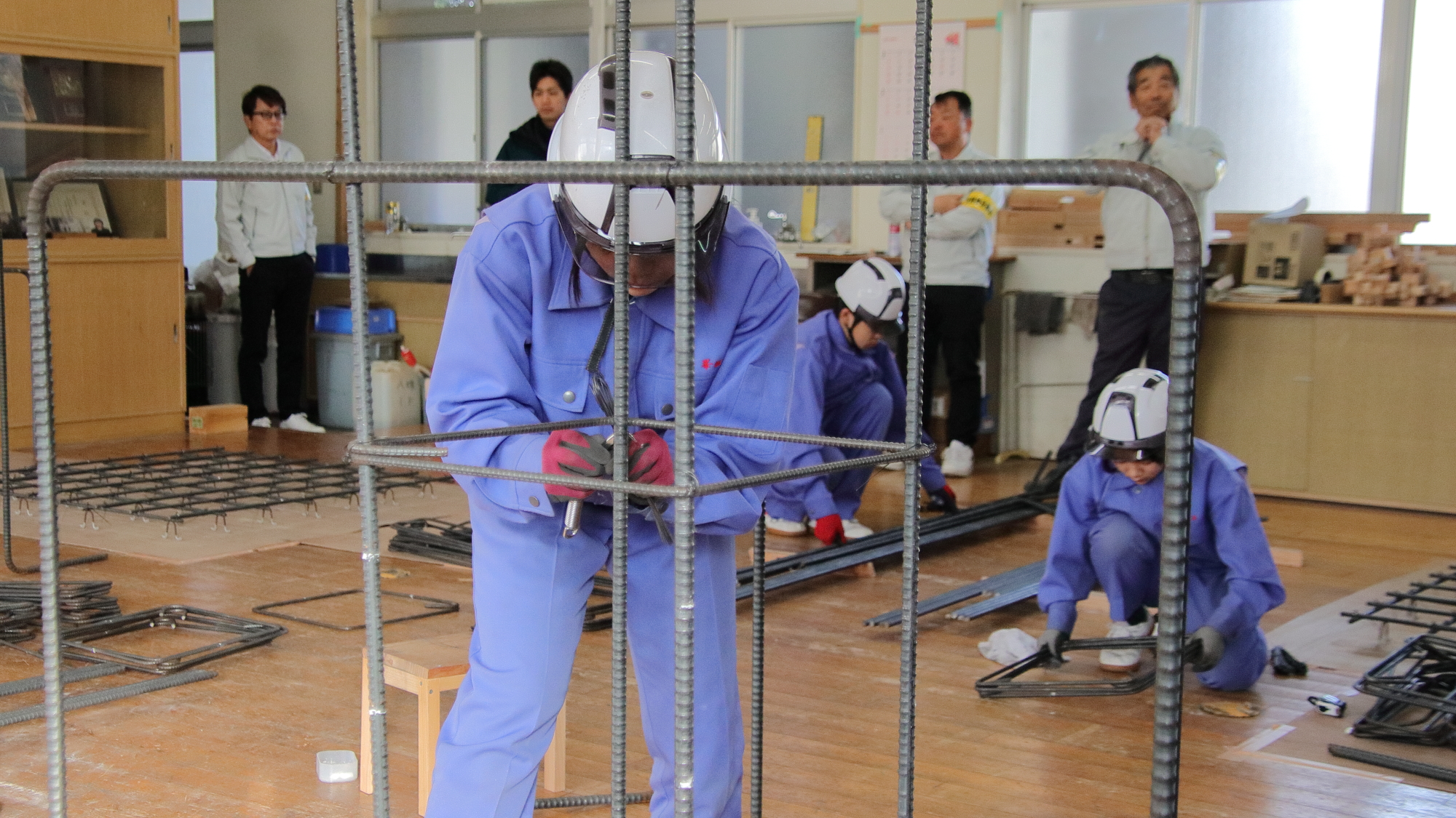 鶴工建築科1年生が技能検定３級鉄筋施工に挑戦