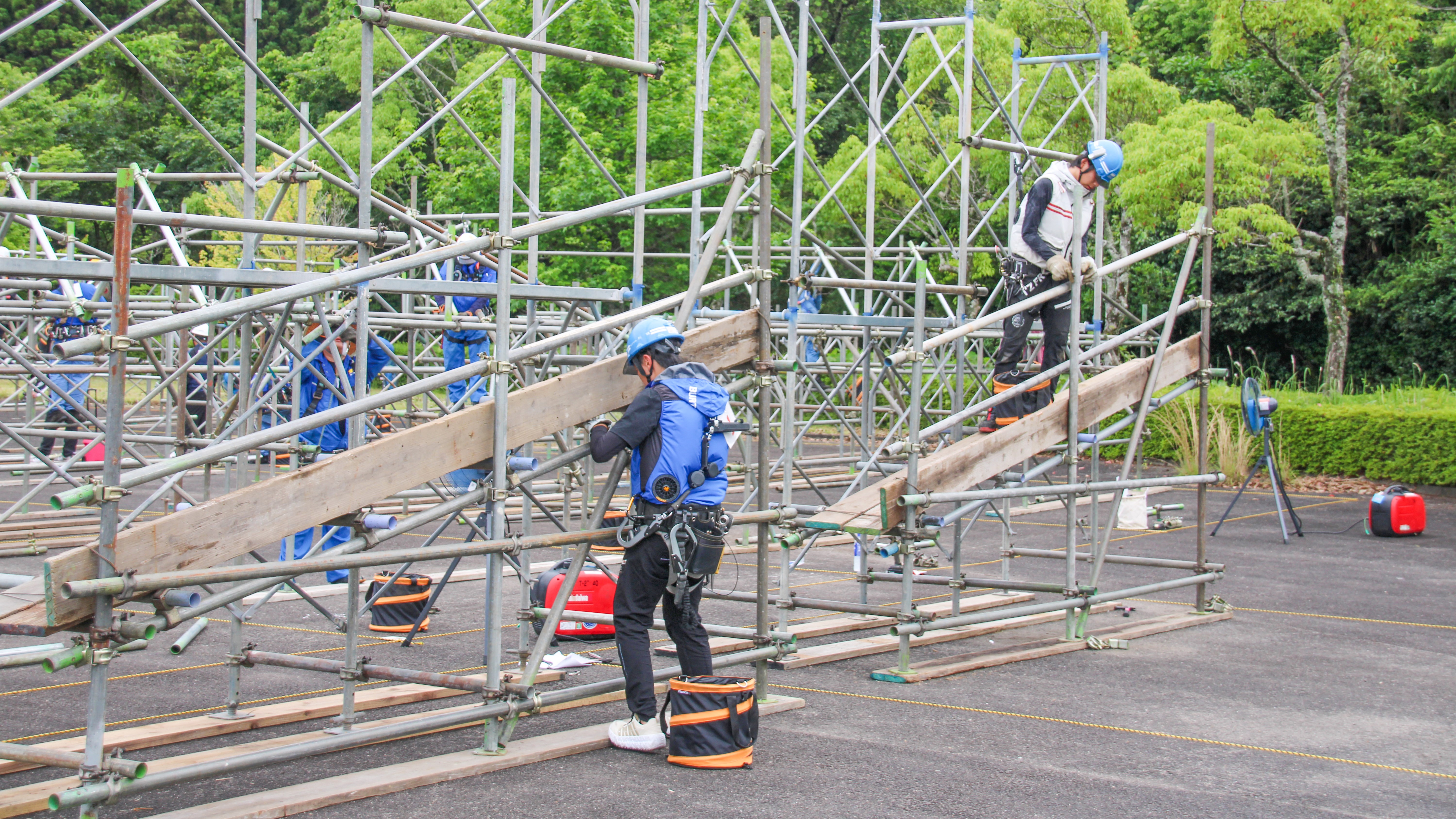 とび３級実技試験を高校生２人が初受験